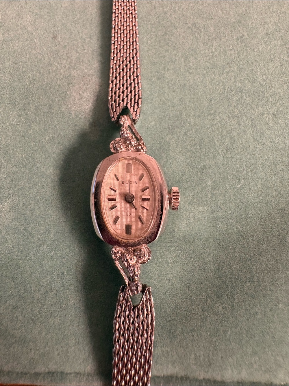 Classic Silver-Tone Women's Mesh Bracelet Watch with Decorative Accents